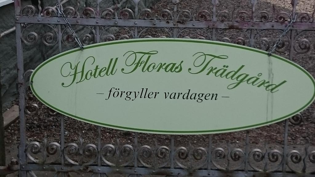 Hotell Floras Tradgard Öregrund Eksteriør billede